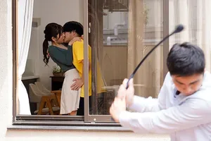 Dù đã có nhân tình nhưng cô bạn gái vẫn thấy anh trai nện khoái hơn