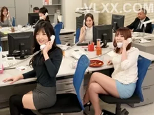 Em streamer vú to khoe lồn để tăng tương tác