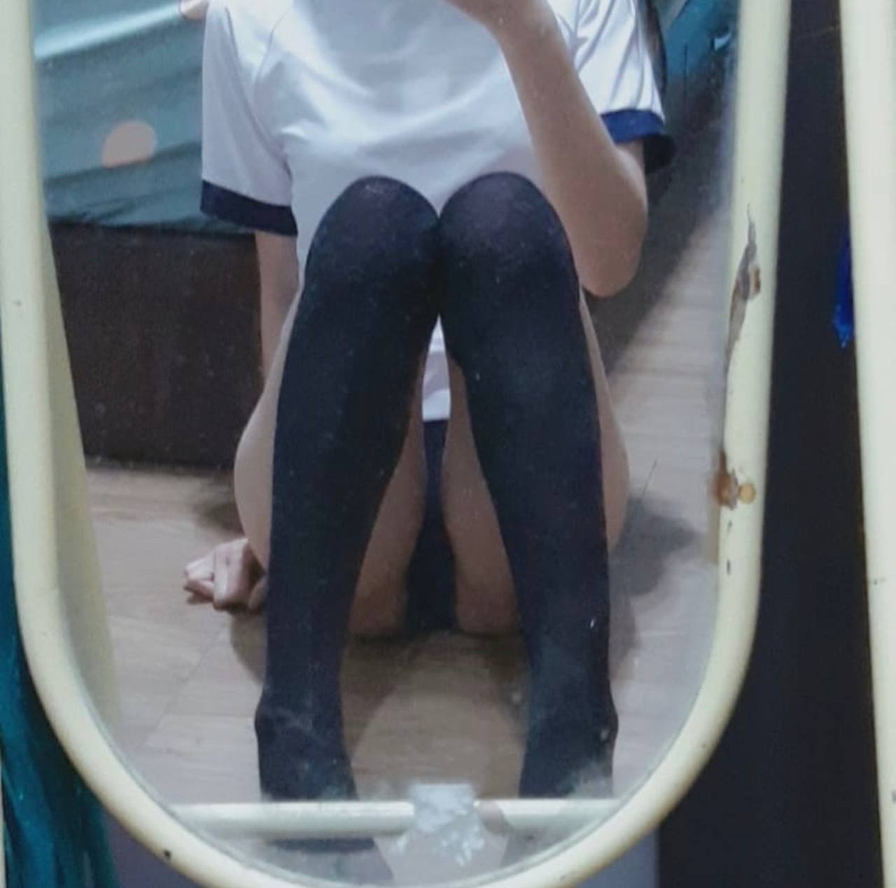 chị gái đang ngủ ngon thì em trai đem cặc vào địt