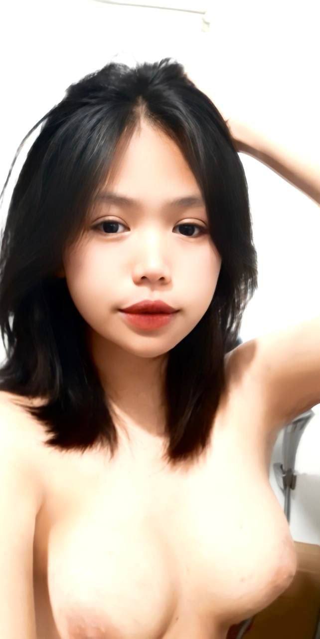 CAWD-326 Ngay cả khi bạn nhút nhát và rụt rè, bạn vẫn muốn trải nghiệm nhiều kiểu quan hệ tình dục khác nhau! Tất cả đều là trải nghiệm lần đầu! Ba cực khoái ly kỳ - Futaba Kurimiya